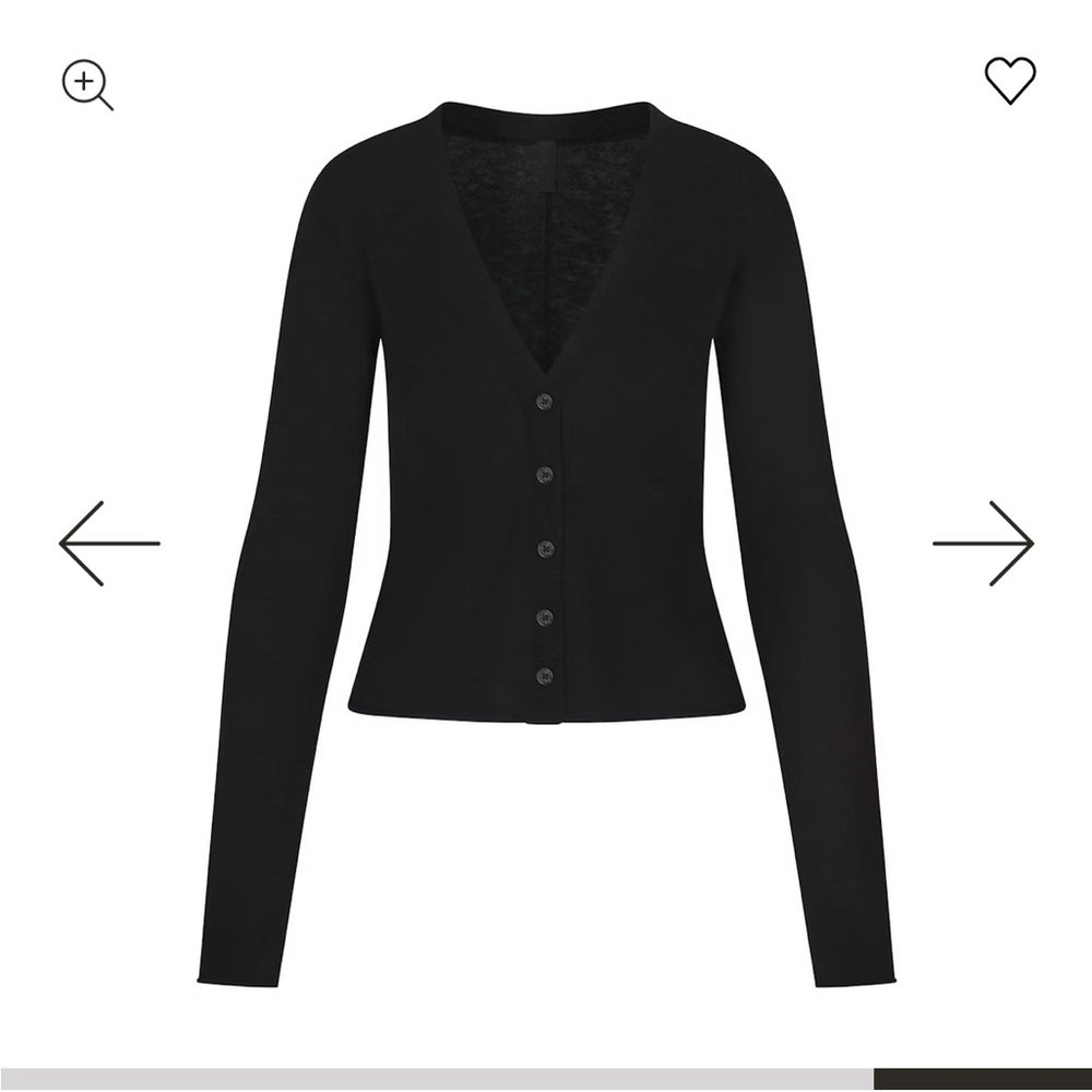 SKIMS Featherweight Cashmere Cardigan in ONYX (black)